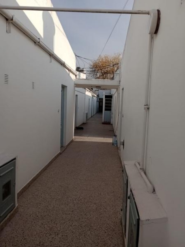 Departamento en PH en venta de dos dormitorios en calle 8 entre 68 y 69