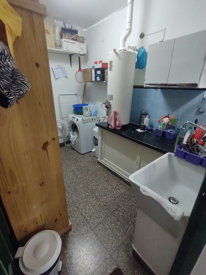 Casa sobre Av. Moreno