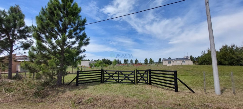 Lote en Barrio "Los Aromos"