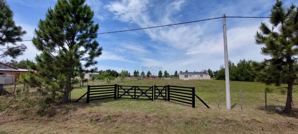 Lote en Barrio "Los Aromos"