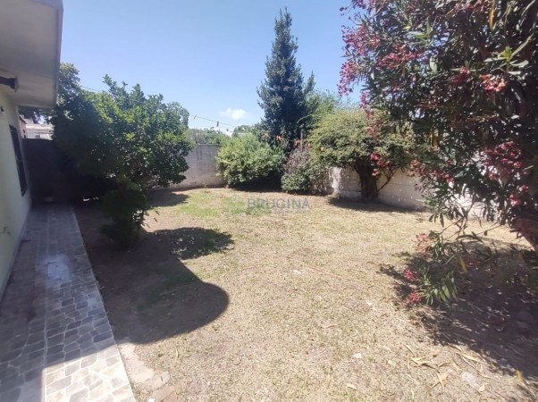 Venta de Casa en calle Estrada esquina Yrigoyen